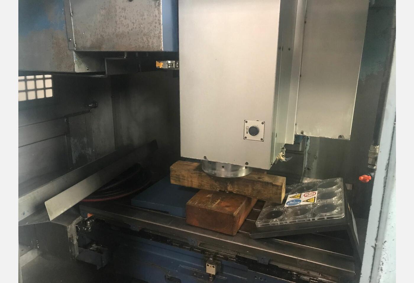 7224 CENTRE D USINAGE MATSUURA V800