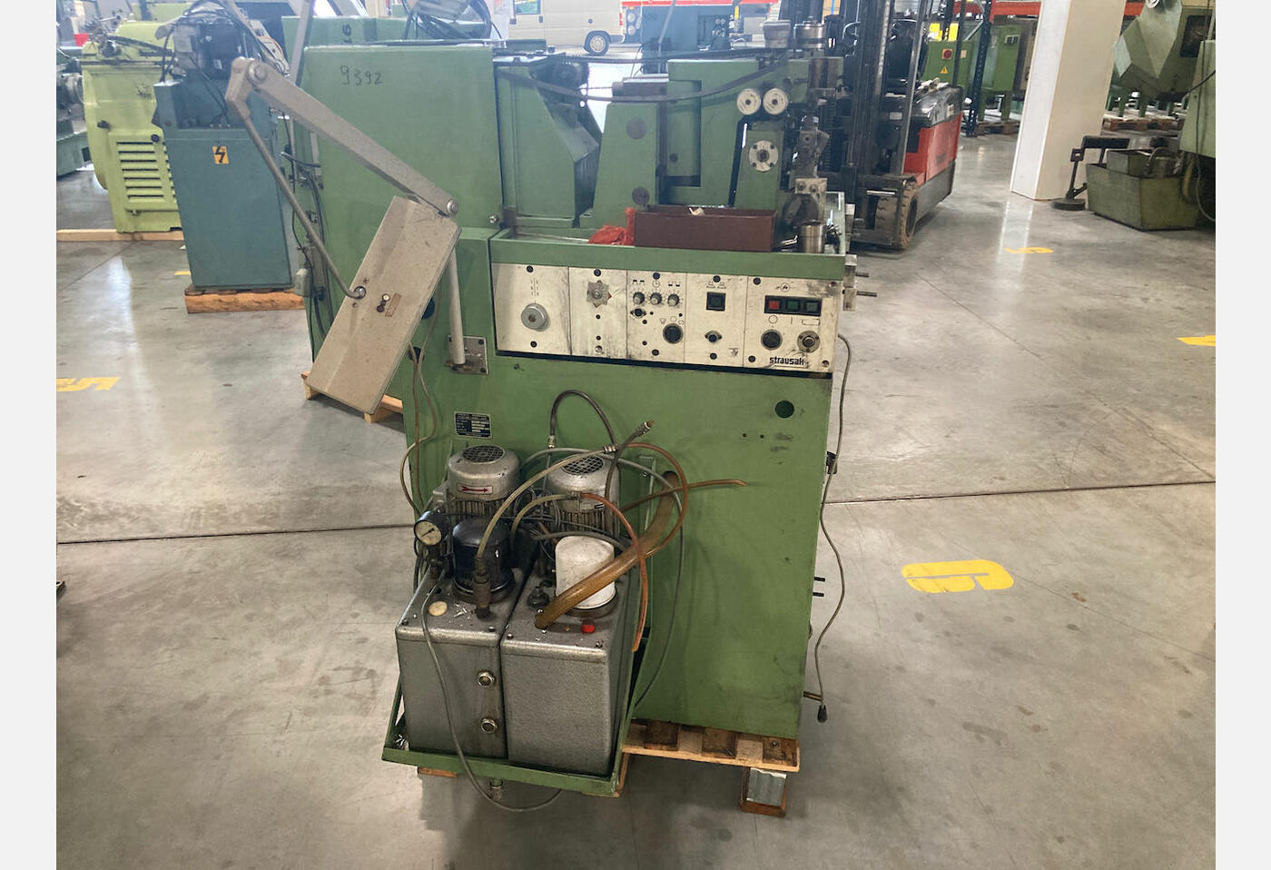 EX702 THREAD ROLLING MACHINE STRAUSAK 70