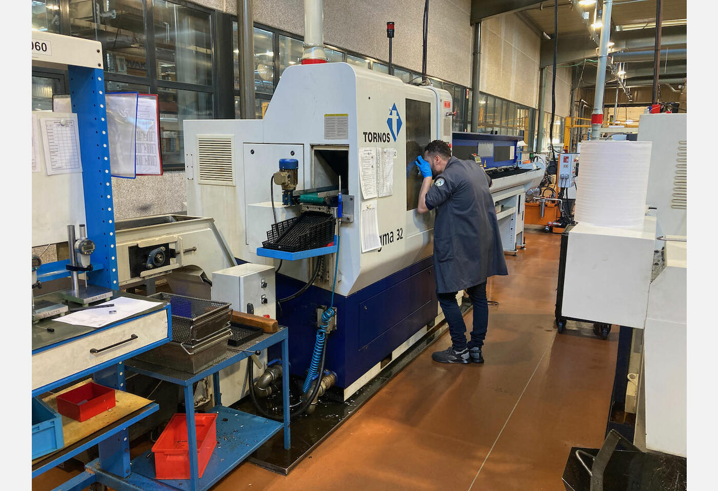 EX829 TOUR CNC TORNOS SIGMA 32 6